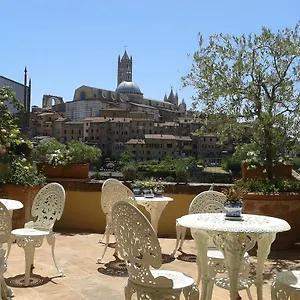 Residenza D'epoca Campo Regio Relais 3* Siena